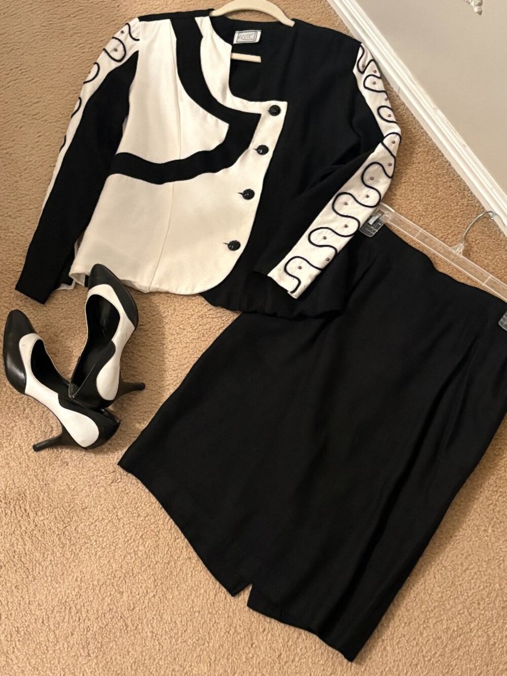 Vintage 90's Spiegel Elite Collection Black & White Details Jacket/Skirt - Small